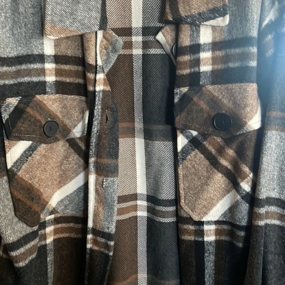 Soft shacket - Picture 2 of 6